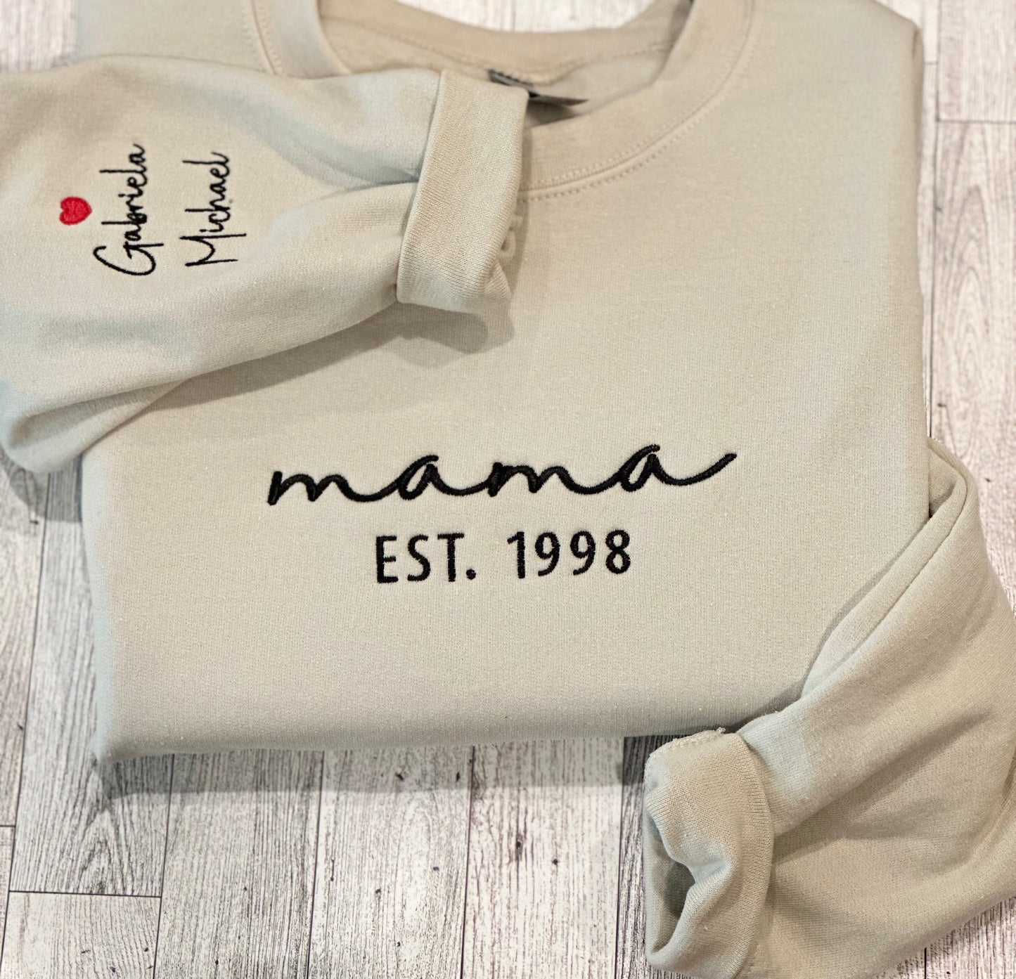 Custom Personalized Embroidered Sweatshirt with Names Gift for Mom on Mother's Day Gildan Crewneck