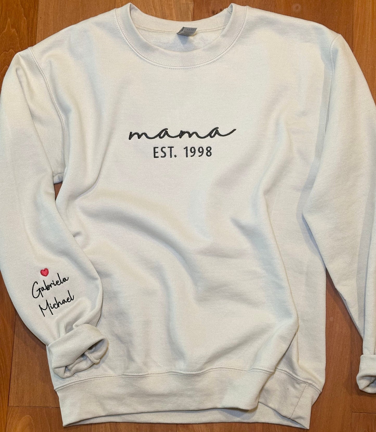 Custom Personalized Embroidered Sweatshirt with Names Gift for Mom on Mother's Day Gildan Crewneck