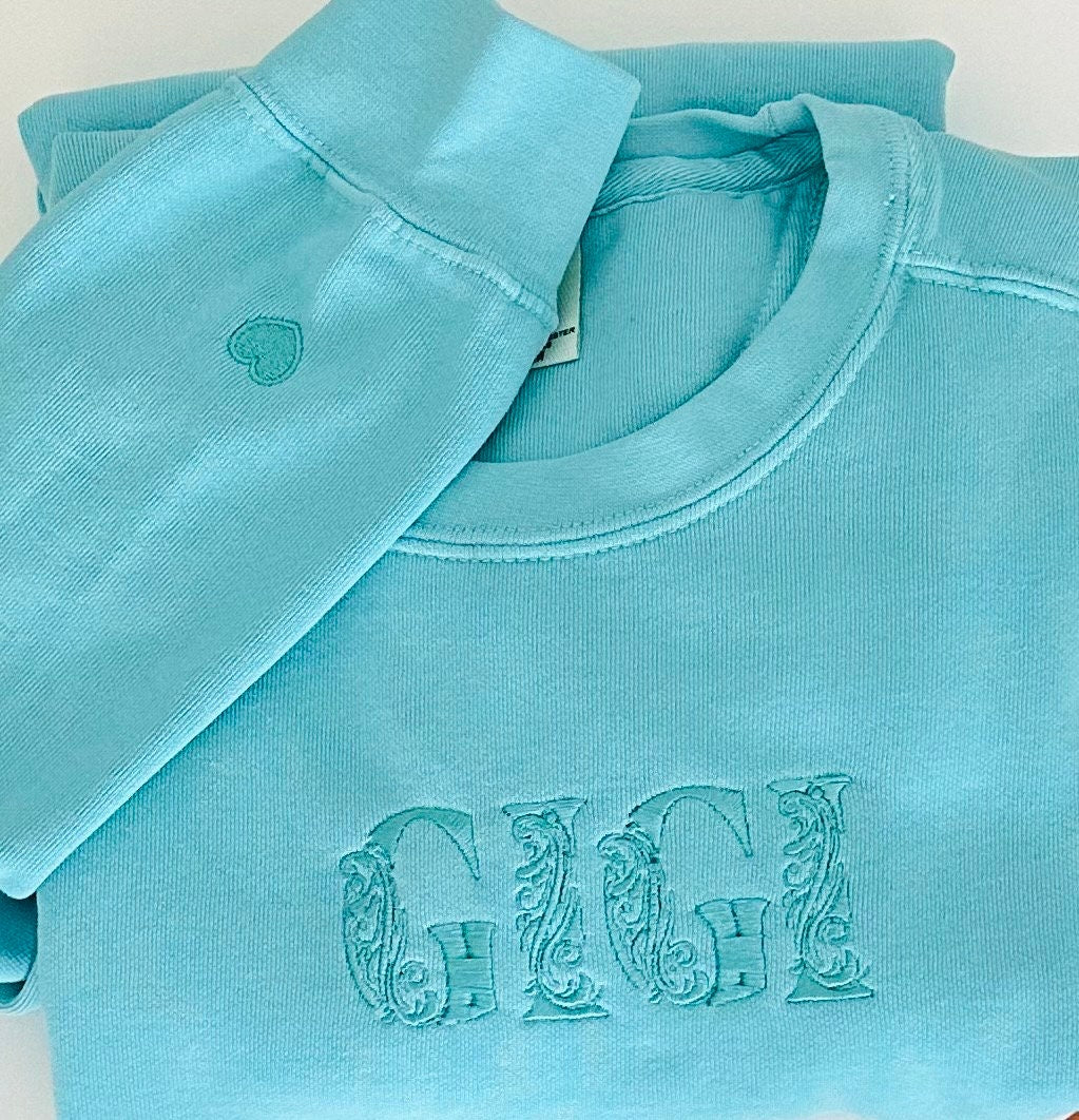 Mama Embroidered Sweatshirt, Custom Mama Shirt With Kids Names, Heart On Sleeve, Pregnancy Reveal Hoodie Gift For New Mom, Mother's Day Gift