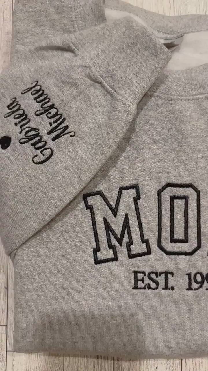 Mama Embroidered Sweatshirt, Custom Mama Shirt With Kids Names, Heart On Sleeve, Pregnancy Reveal Hoodie Gift For New Mom, Mother's Day Gift
